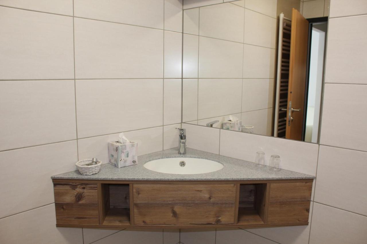 Gasthof S'Schatzkastl Ardagger Markt Bagian luar foto