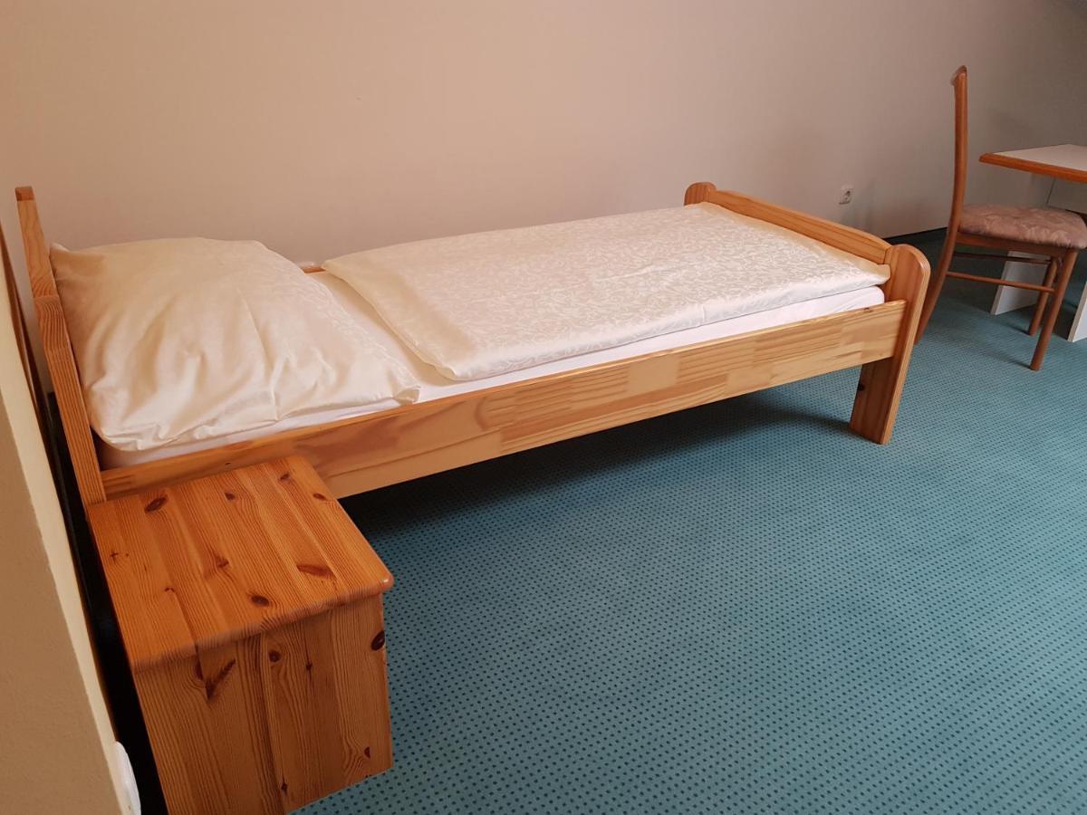 Gasthof S'Schatzkastl Ardagger Markt Bagian luar foto